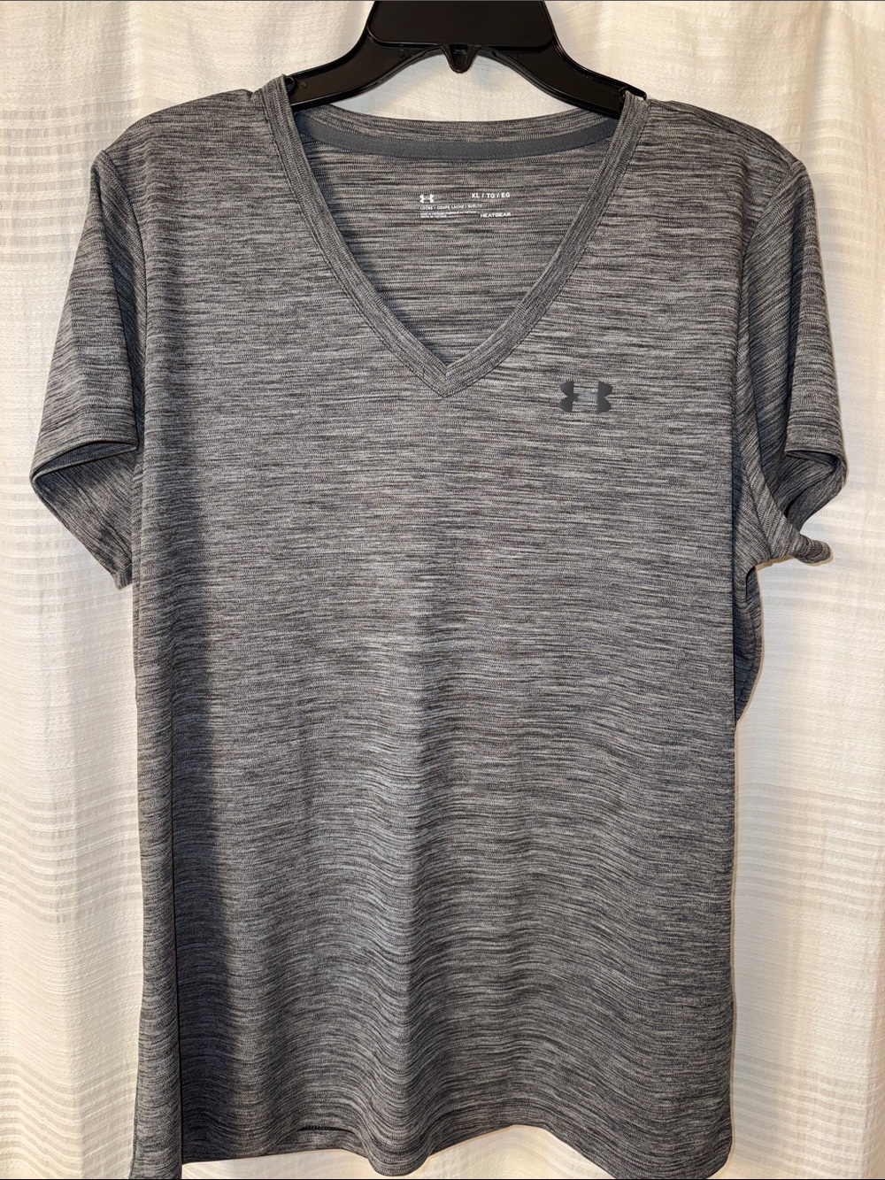 Under Armour Women’s Gray Heather V-Neck Performance Tshirt